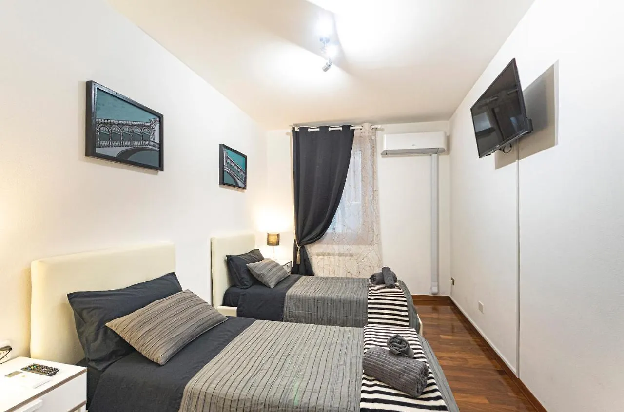 ונציה Rialto Apartment With Canal Grande View 0*,  איטליה